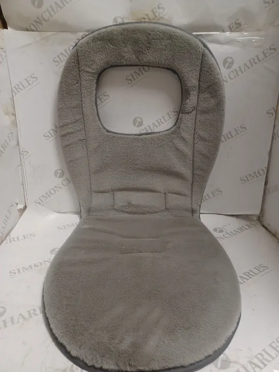 BOXED OYSTER REVERSABLE 3 FUR SEAT LINER - TO FIT OYSTER 3 STROLLERS. 