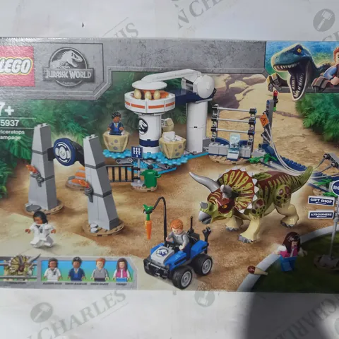 LEGO 75937 JURASSIC WORLD TRICERATOPS RAMPAGE