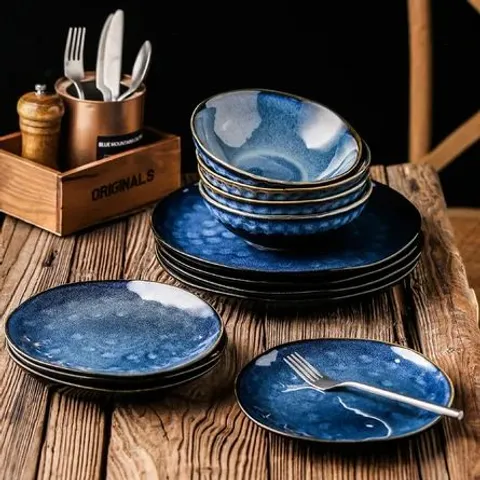 BOXED STARRY 12 PIECE DINNERWARE SET 