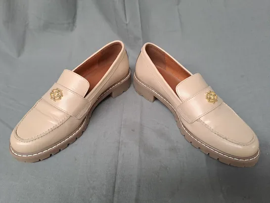 BOXED PAIR OF RADLEY LONDON LOAFERS IN CAMEL UK SIZE 5