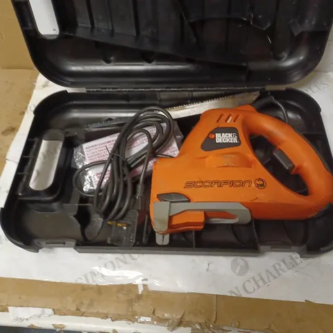 BLACK + DECKER KS890EK SCORPION POWERED HANDSAW 400 WATTS WITH KITBOX AND CROSSCUT SAW BLADE BUNDLE