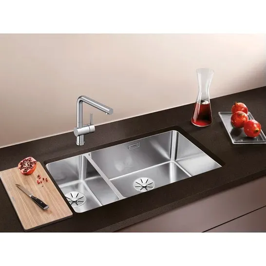 BOXED ANDANO 1.5 BOWL UNDERMOUNT KITCHEN SINK (1 BOX)