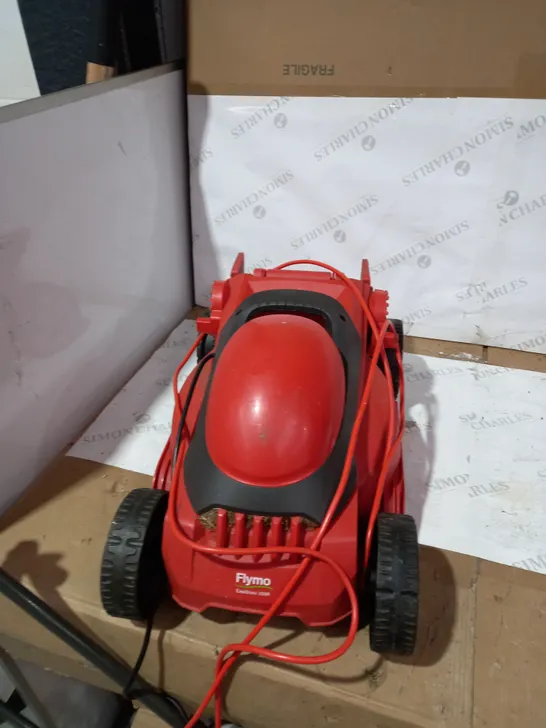 FLYMO LAWNMOWER 