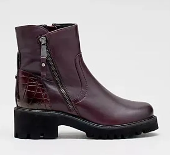 MODA IN PELLE ZIPSTER LEATHER BOOT BORDO SIZE 6