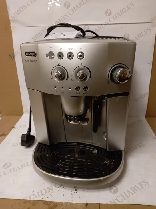 DELONGHI MAGNIFICA COFFEE MACHINE 