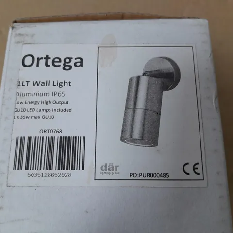 BOXED ORTEGA 1-LAMP WALL LIGHT IN ALUMINIUM