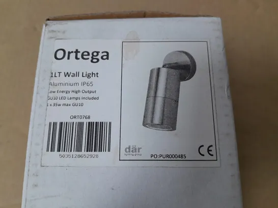 BOXED ORTEGA 1-LAMP WALL LIGHT IN ALUMINIUM
