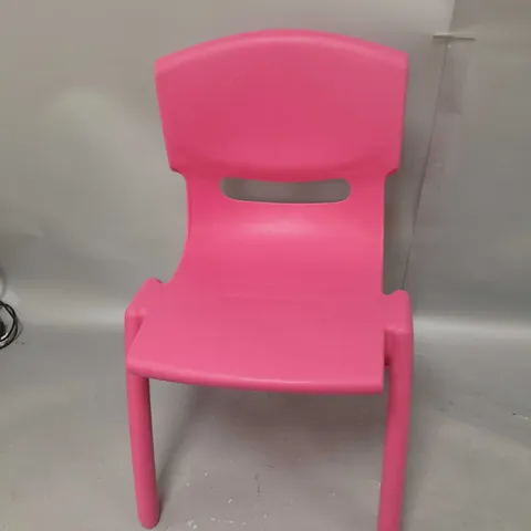 TODDLERS PINK PLASTIC GARDEN CHAIR 