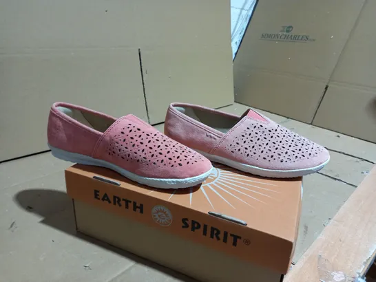 EARTH SPIRIT CUIR VERITABLE SHOE - UK SIZE 6, IN PINK