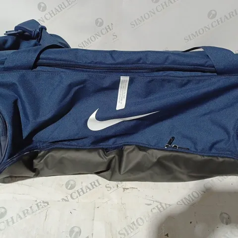 NIKE CU8089-410 DUFFLE BAG