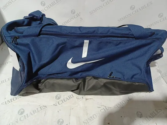 NIKE CU8089-410 DUFFLE BAG