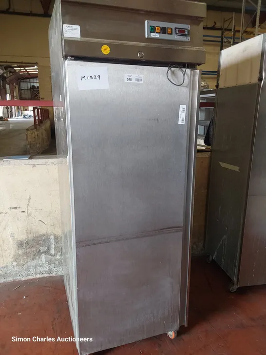 COMMERCIAL TALL SINGLE DOOR FRIDGE