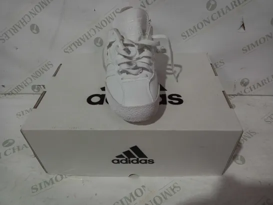 BOXED PAIR OF ADIDAS TRAINERS IN WHITE UK SIZE 9