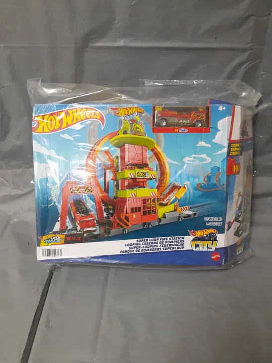 HOT WHEELS CITY SUPER LOOP FIRE STATION PLAYSET RRP £32.99