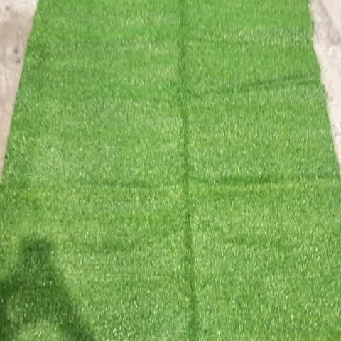 SIX ROLLS OF BRAND NEW MULTI PURPOSE PREMIUM GARDEN TURF (SIZE 200X100 CM PER ROLL)