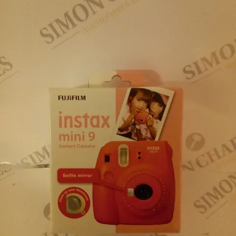 BRAND NEW BOXED FUJIFILM INSTAX MINI 9 INSTANT CAMERA