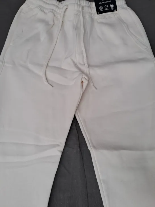 HOLLISTER RELAXED JOGGERS IN CREAM SIZE XS