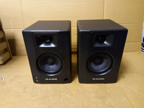 M-AUDIO BX4 - 120-WATT POWERED DESKTOP COMPUTER SPEAKERS