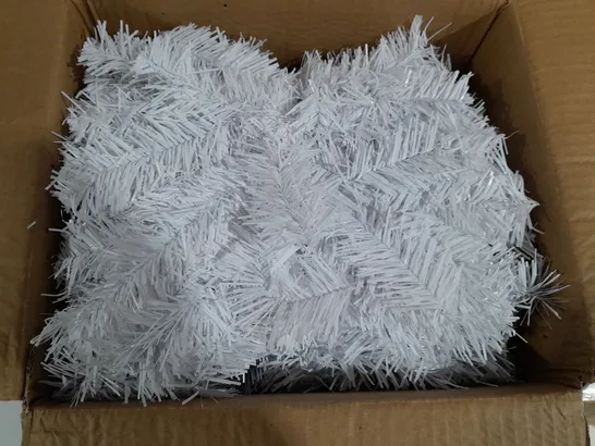 BOXED XMAS GARLAND IN WHITE UNKNOW SIZE