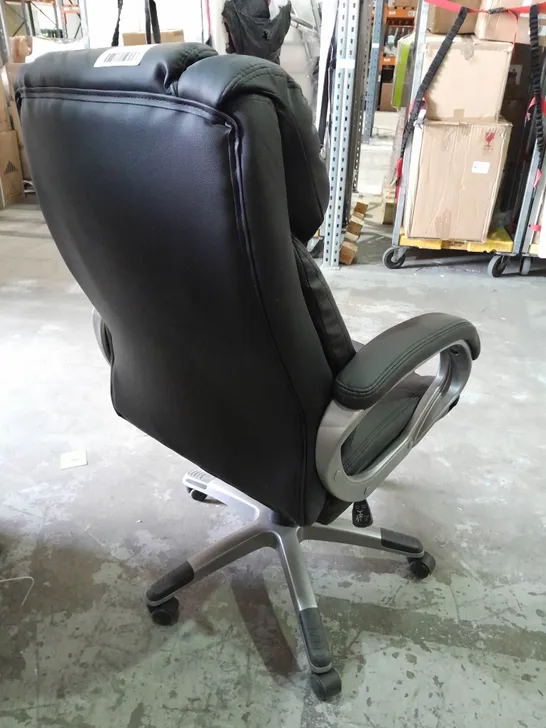 PU DIRECTORS OFFICE CHAIR - BLACK (COLLECTION ONLY)