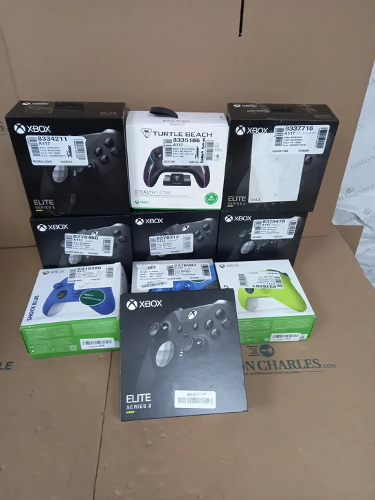 APPROXIMATELY 10 ASSORTED XBOX CONTROLLERS TO INCLUDE ELITE SERIES 2