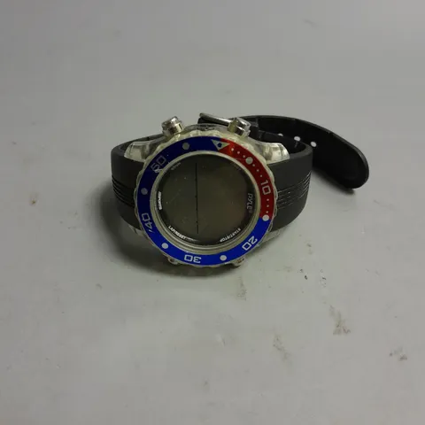 UNBOXED GENTS STAINLESS STEEL WATCH. BLUE/RED FACE. WATER RESISTANT UP TO 100M