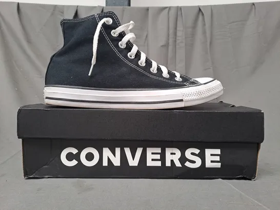 BOXED PAIR OF CONVERSE ALL STAR HI CANVAS SHOES IN BLACK UK SIZE 8