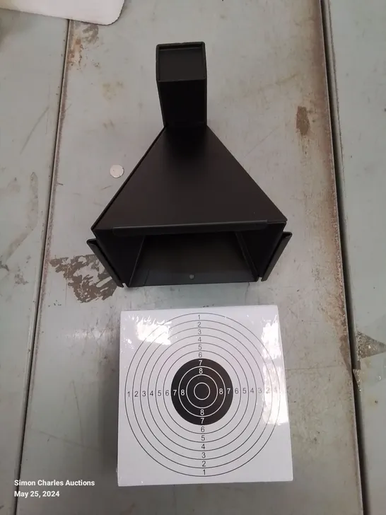 A SET OF 6 SHOOTING TARGETS FOR PELLET GUNS WITH PELLET CATCHING SYSTEM (6 BOXES)