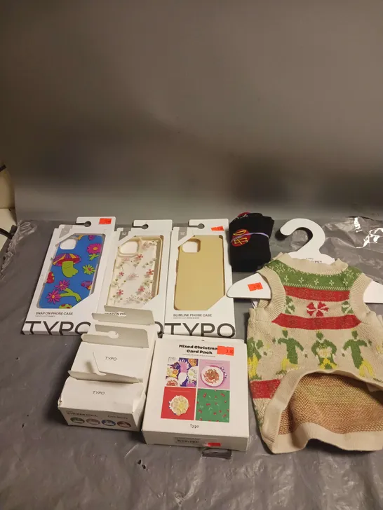 MEDIUM BOX OF APPROXIMATELY 20 ASSORTED HOUSEHOLD ITEMS TO INCLUDE PHONE CASES, CHRISTMAS CARDS AND PET JUMPER