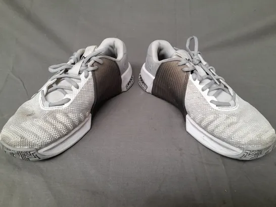 PAIR OF NIKE METCON 9 SHOES IN GREY/WHITE UK SIZE 7