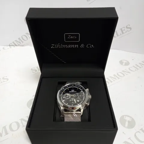 MEN’S ZIHLMANN & CO CHRONOGRAPH WATCH – MODEL ZC70 – SILVER COLOUR CASE – BLACK DIAL WITH SUB DIALS – 3ATM WATER RESISTANT – STAINLESS STEEL STRAP 