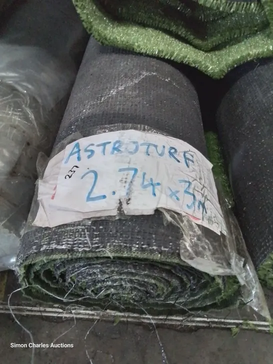 ROLL OF ASTROTURF - 2.74 X 3M