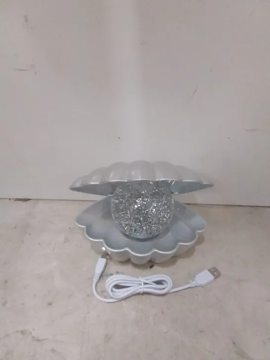 BOXED SENSE AROMA SEA SHELL LED COLOUR CHANGING LAMP ( SILVER PEARL) 