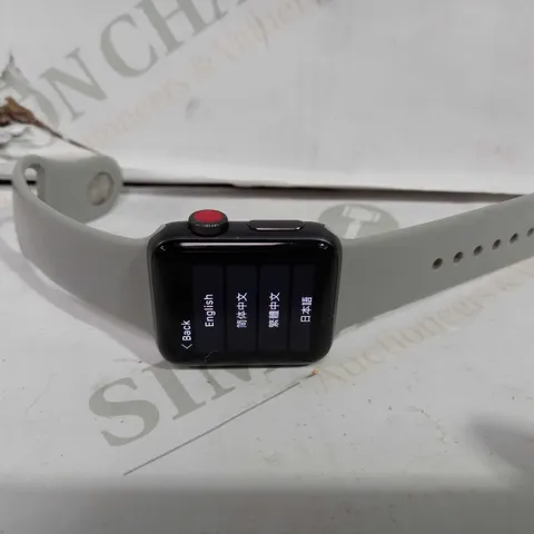 APPLE WATCH SERIES 3 - ALUMINIUM GREY