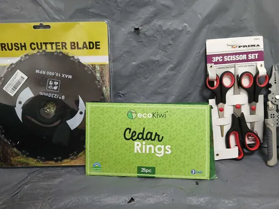 BOX OF APPROXIMATELY 12 ASSORTED ITEMS TO INCLUDE - 3 PIECE SCISSOR SET , CEDAR RINGS , BRUSH CUTTER BLADE ETC