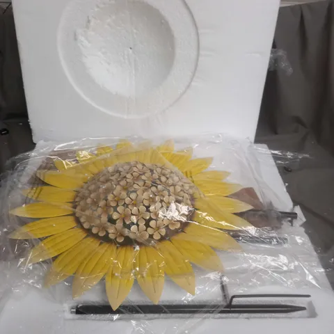 BOXED GARDEN REFLECTIONS SOLAR METAL SUNFLOWER STAKE LIGHT