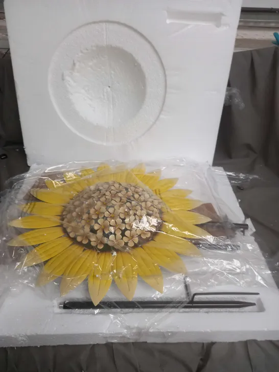 BOXED GARDEN REFLECTIONS SOLAR METAL SUNFLOWER STAKE LIGHT