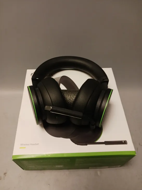 XBOX WIRELESS GAMING HEADSET WITH MICROPHONE BLACK