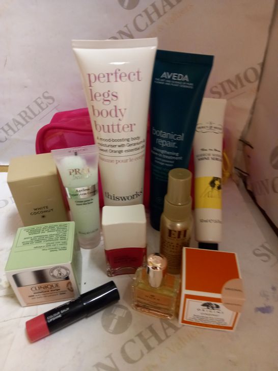 SUMMER BEAUTY BAG WITH VARIOUS COSMETICS