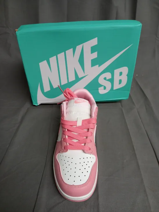 BOXED PAIR OF NIKE DUNKS SB PINK SIZE 5.5