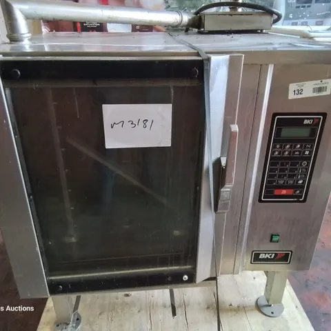 BKI 8 TRAY COMBINATION OVEN 