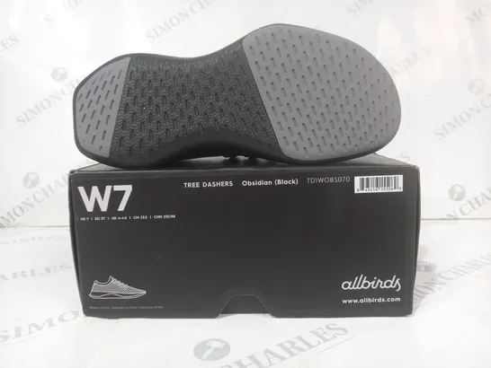 BOXED PAIR OF ALLBIRDS SHOES IN BLACK/WHITE UK SIZE 4-4.5