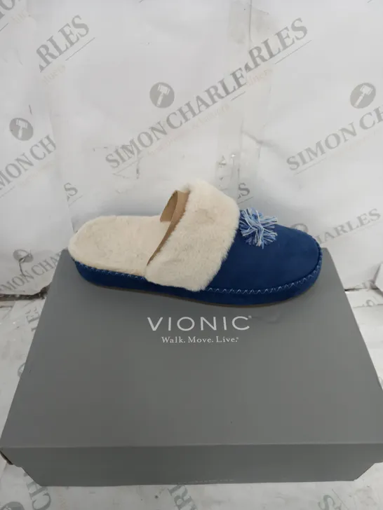 BOXED PAIR OF VIONIC GRACE SLIPPER SIZE 7