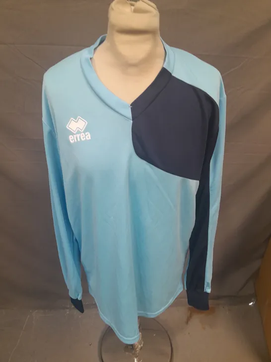 BOX OF APPROXIMATELY 10 ERREA LONG SLEEVED FOOTBALL TOPS SIZE L