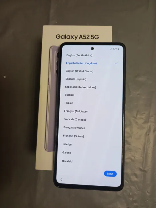 BOXED SAMSUNG GALAXY A52 5G IN LILAC