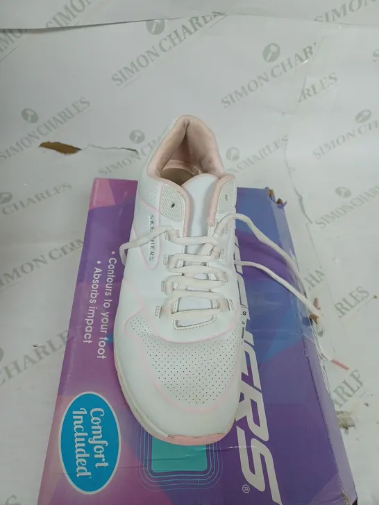 BOXED SKECHERS COURT CLASSICS BLUSH SALMON SIZE 6