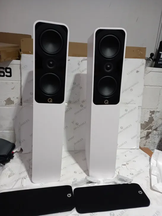 BOXED ACOUSTICS 5040 SPEAKERS IN WHITE (2BOXES)