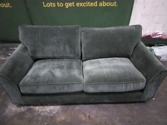 QUALITY BRITISH DESIGNED LOUNGE CO 2 SEATER DARK GREEN FABRIC SOFA