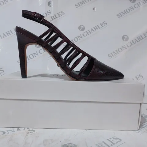 BOXED PAIR OF REISS DAPHNE SLINGBACK HEELS IN POMEGRANATE SIZE 6