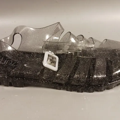 LARGE QUANTITY OF LINZI CLEAR GLITTER PLASTIC SANDALS IN VARIOUS SIZES